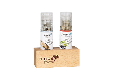 Essen und Trinken - Holz-Aufsteller mit Gewürzmühlen Goy Werbemittel-Agentur - Essen und Trinken - Holz-Aufsteller mit Gewürzmühlen