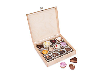 Goy Werbemittel-Agentur - Ostern - Osterpralinen in Holzschatulle